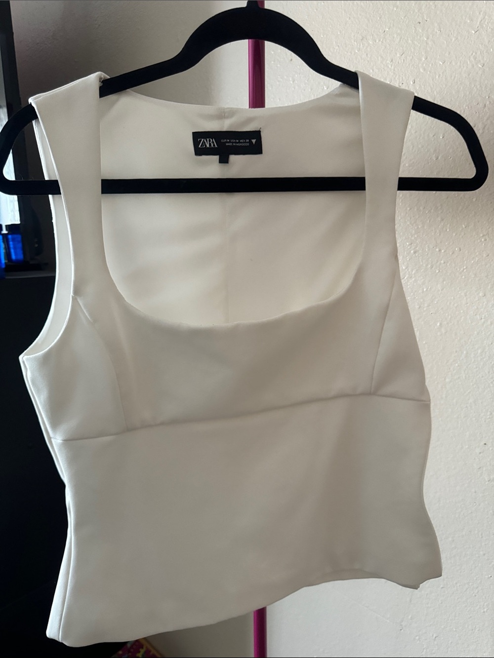 Zara White Scoop Neck Cropped Tank